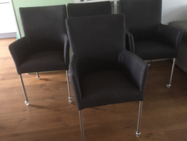 4 x Ray stoelen  voor € 400 armleggers comfort met SKATE wielen OPRUIMING