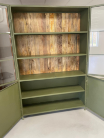 BRUSSEL Groen/ mango industriële Vitrinekast 130 cm breed tijdelijk speciale aanbieding