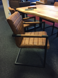 ANITA   industriële eetkamer stoelen metaal    Cognac nu extra actie