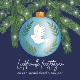 Kaartje2go.nl | Kerstkaart kerstbal met vredesduif