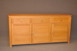 Eiken dressoir 3 deurs   195 cm br.  € 590