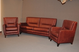 Bank 3 zits + fauteuil + fauteuil  bekleding leer  setprijs  € 1850