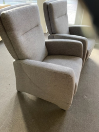 Bankstel 3 zits + fauteuil + fauteuil in stof   €1495