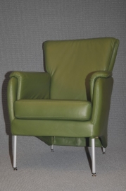 Fauteuil in groen leer  € 395