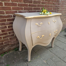 Commode, Buikkast KAKI