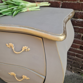 Commode, Buikkast KAKI