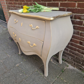 Commode, Buikkast KAKI
