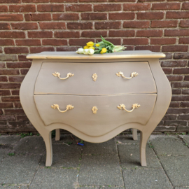 Commode, Buikkast KAKI