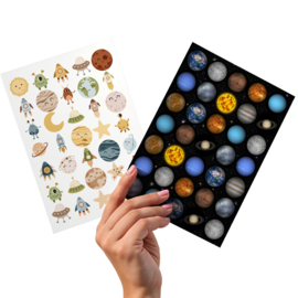 2 Grote Stickervellen Ruimte en Planeten