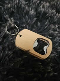 Houten sleutelhanger opener.