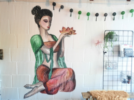 Muurschildering atelier met hindoeïstisch meisje