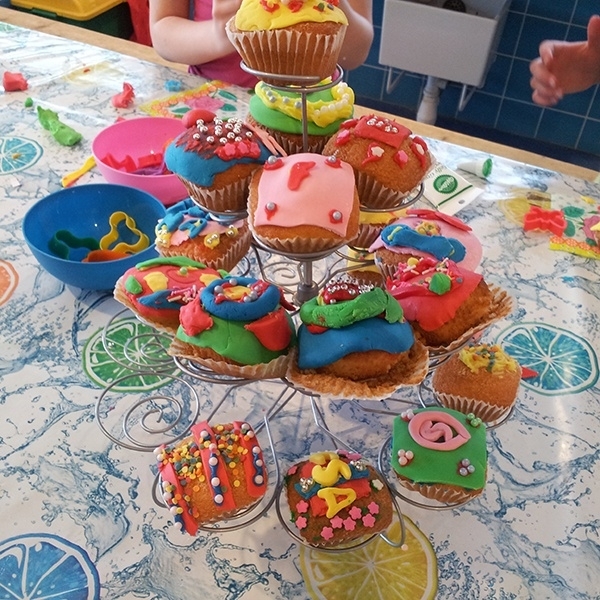 Kinderfeestje cupcakes maken