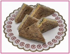 Mini Sandwiches jong belegen Kaas per 2 stuks..