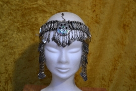 Tribal haarversiering D band met bijzondere ornamenten en franjes