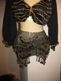Fluwelen top, versierd, middenvoor gerimpeld, voile mouw - diverse kleuren. Small