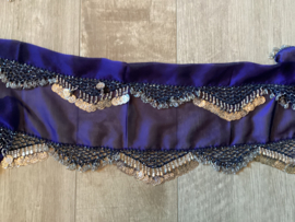 RP09 2 rijen piramides van zilverkleurige munten en kralen