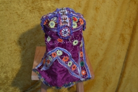 Tribal hoed, gekleurd met nekbedekking