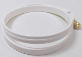 Mini kunststof borduurring - 8 cm WIT