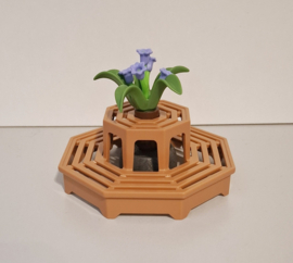Plant met bank rondom