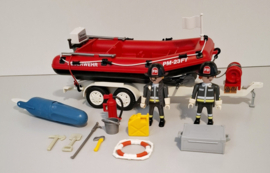 Aanhanger met brandweerboot met motor (16455)