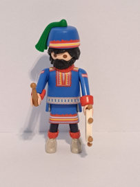 Saami man in kostuum (12)