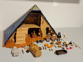 Piramide  (15173)
