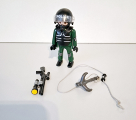 Special agent (16501)