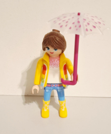 Vrouw met paraplu (16)