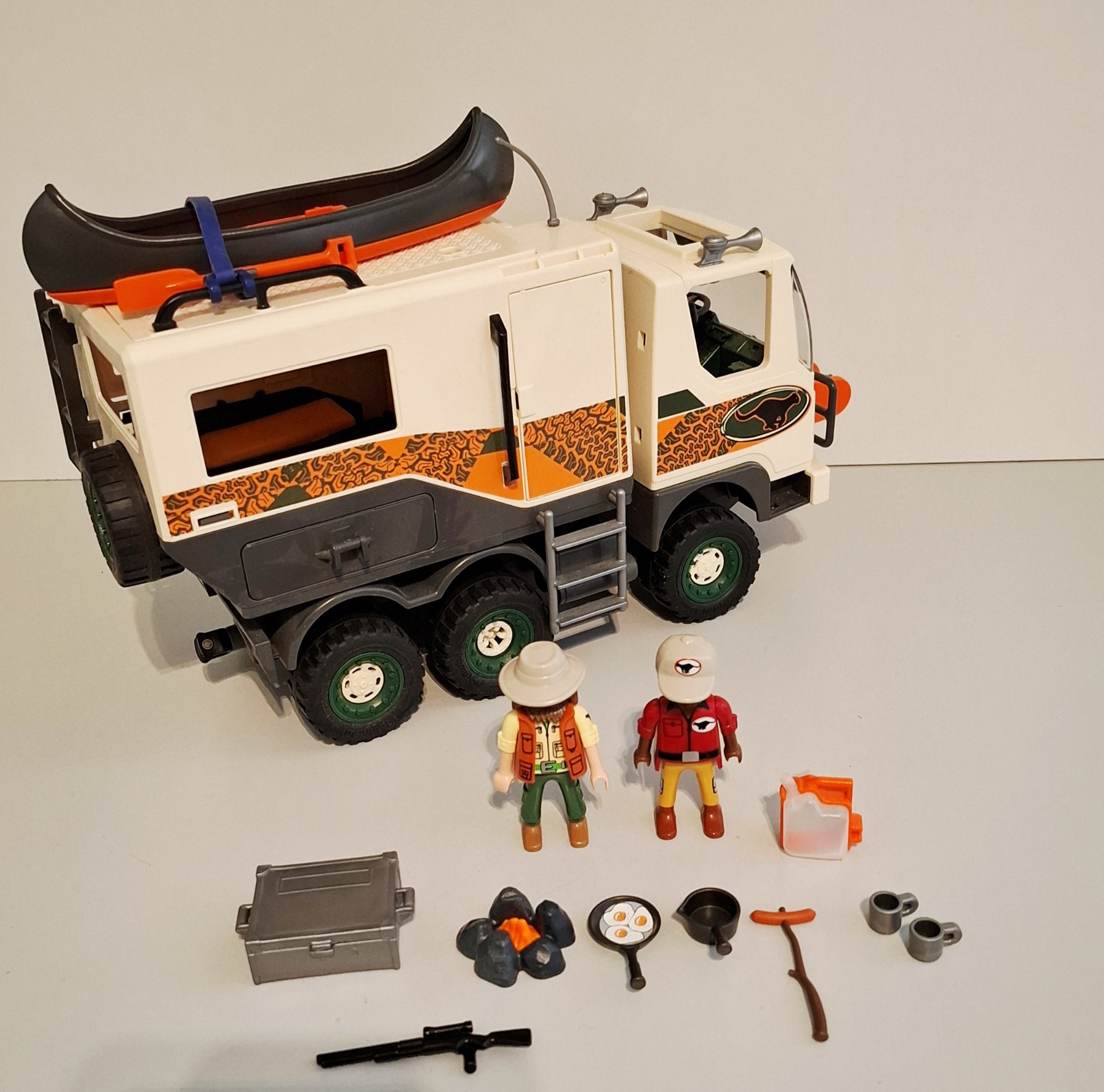 Adventure truck (16654)