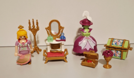 Prinses met kaptafel (17337)