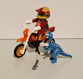 Motorrijder met dino (16684)