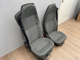 Set Volvo stoelen grijs stof luchtgeveerd