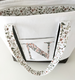 Boodschappen tas canvas met geborduurde bloemenletter initiaal mille fleurs