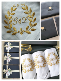 Luxe gepersonaliseerde zakdoeken met geborduurde initialen in geschenkdoos huwelijk