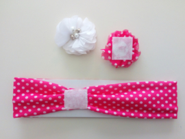Babyhaarbandje fel roze/fuchsia 41 cm (vanaf 3 mnd) met witte stipjes en verwisselbare bloem strass