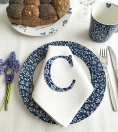 Landelijke linnen off white servet 'letter' gepersonaliseerd geborduurd blauw chinoiserie