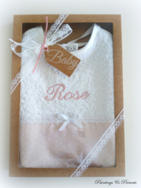 Slab badstof/ wafelstof licht oud roze/wit met geborduurde naam