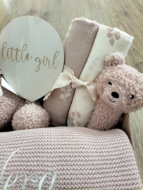 Cadeaupakket wild rose teddybeer  hydrofiel geborduurd met naam Jollein