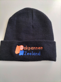 Geborduurde muts zwart met logo