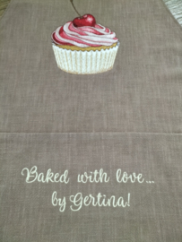Keukenschort cognac stone washed linnen geborduurde, gepersonaliseerde naam en cupcake