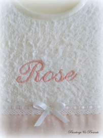 Slab badstof/ wafelstof licht oud roze/wit met geborduurde naam