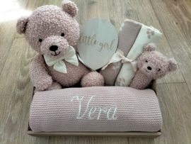 Cadeaupakket wild rose teddybeer  hydrofiel geborduurd met naam Jollein