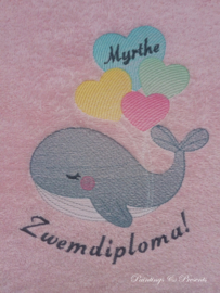 Luxe geborduurde handdoek 50 x 100 cm licht roze  walvis ballonnen gefeliciteerd zwemdiploma met naam