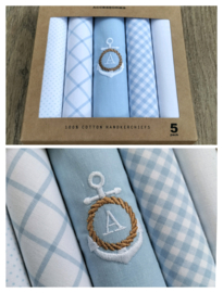 Luxe herenzakdoeken met monogram initiaal geborduurd anker touw licht blauw wit