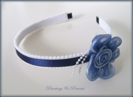 Diadeem donkerblauw satijn met parelrand