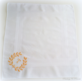 Geborduurde zakdoek wit met krans/franse lelie en letter/initialen/monogram in goud
