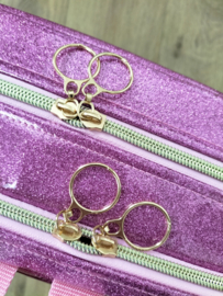 Rugzak meisjes donker roze glitter/ goud kunstleer 'strik' geborduurd