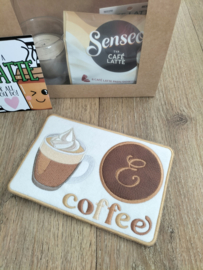 Mok onderzetter 'Coffee' geborduurd koffie pakket off white