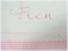 Dekbedovertrek  roze wit ruitje met broderie en geborduurde naam 140 x 200/220 cm
