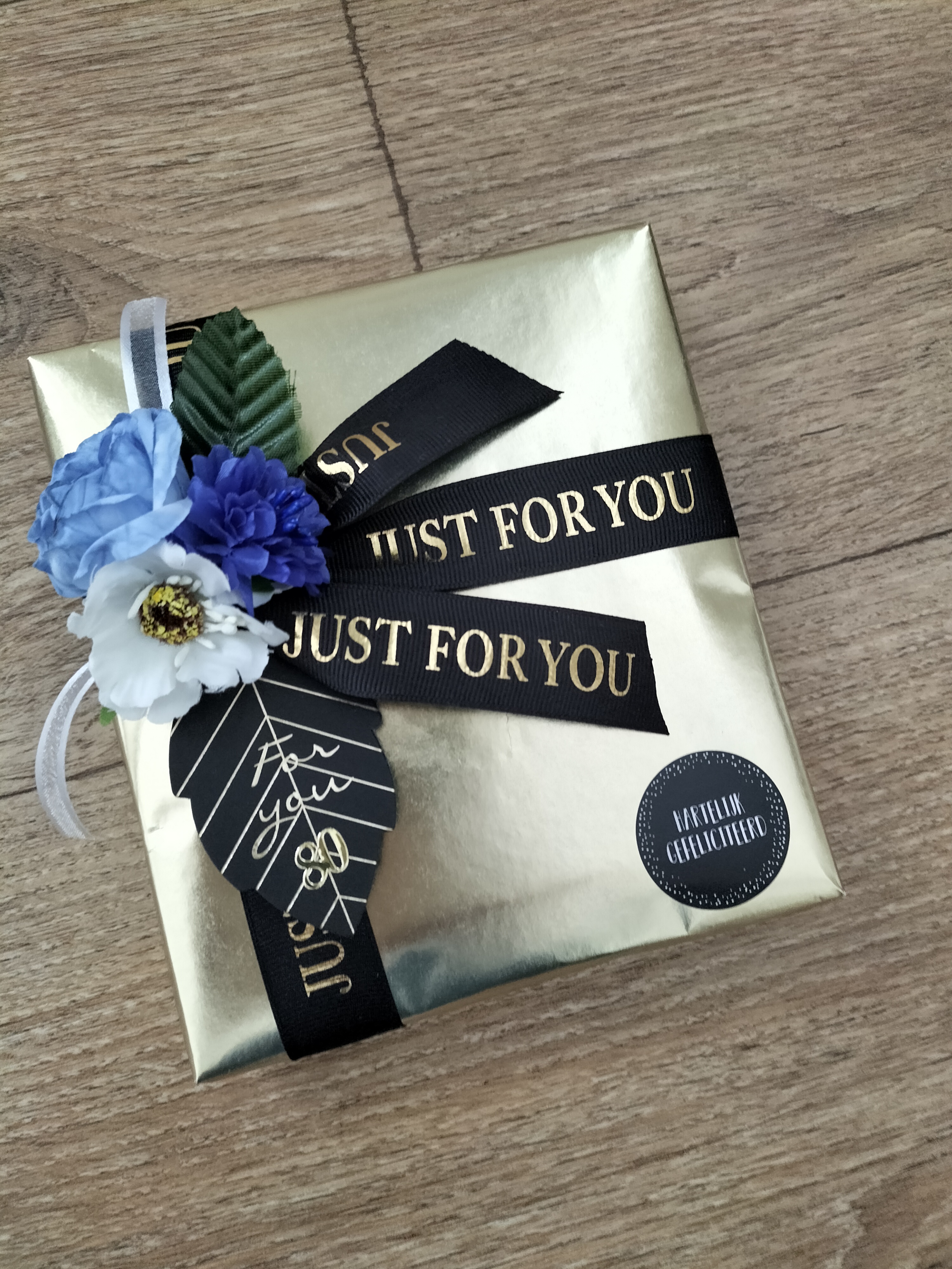 Luxe herenzakdoeken met monogram initiaal geborduurd anker touw zand bruin grijs